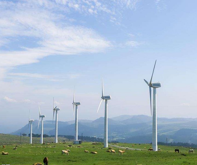 Wind farm monitoring solutions